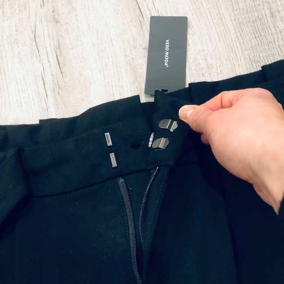 NWT Vero Moda Paperbag Mini Skirt Small - Picture 8 of 8